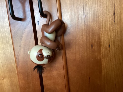 Fingerlings Boris plush and baby sloth figure lot, both tested, works - Picture 9 of 9
