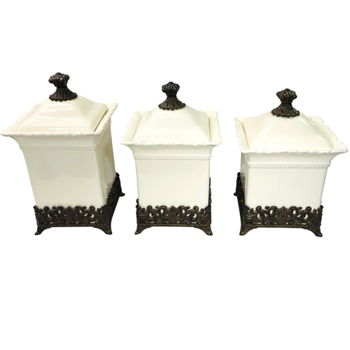 Chris Madden Foret Set 3 Bidoni Ceramica Avorio Base Metallo Ornato Corvella - Foto 2 di 11