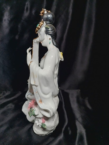 VTG Lotus Bisque Glazed Porcelain Geisha Girl Playing a Pipa Gold Incense Holder - Picture 6 of 15