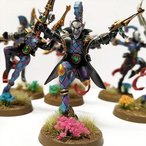 Huge Miniatures Flower Tufts, Teal Huge Minis – 100 Self-Adhesive Grass Tufts - Picture 3 of 5