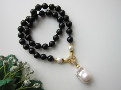 Large Keshi Pearl Pendant \ Necklace. Two in one. - Picture 8 of 38