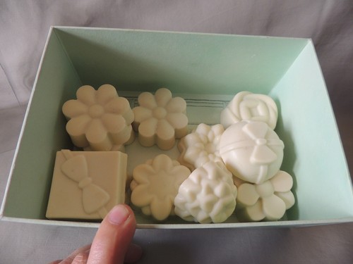 Darphin Antoinette Poisson 11 soaps A paris Chez in the box - Picture 2 of 10
