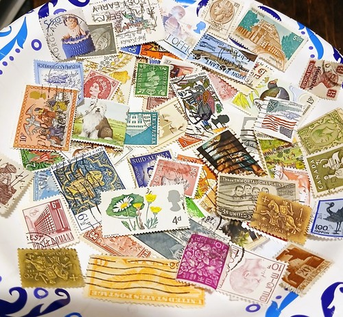 SALE : 200 All Different U.S.A. & World Postage Stamps Used Cancelled off paper - Picture 5 of 5