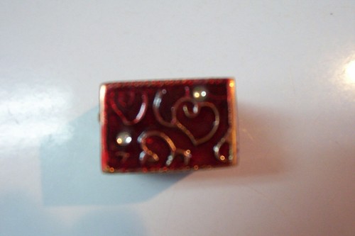 Valentine's Day Red/Gold Heart Metal Rhinestone Square Napkin Rings Never Used - Picture 2 of 3