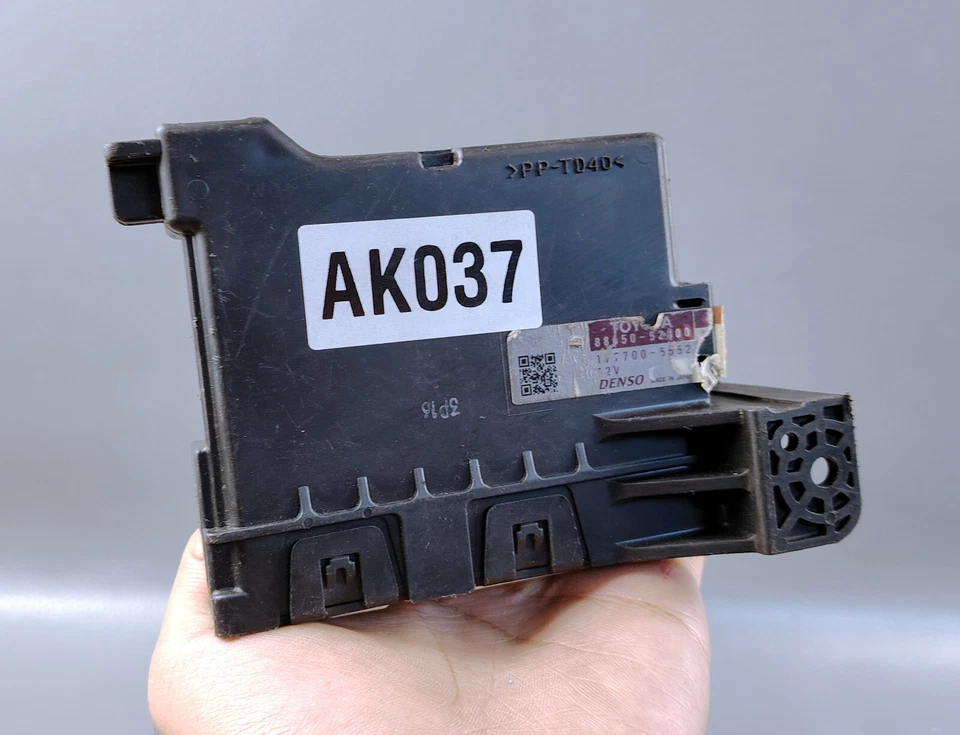 TOYOTA PRIUS C 1.5 2012 2015 MÓDULO DE CONTROL AMPLIFICADOR DE TEMPERATURA AC 88650 52800 Foto 4 de 4