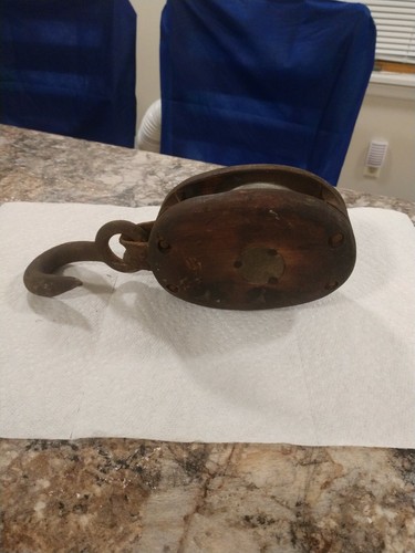 Antique distressed wooden block and tackle pulley with hook decoration only 10.5 - Picture 1 of 7