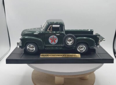 Mira 1:18 1953 Chevy green a pick up truck with Texaco logo
