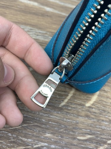 Neu Coach Handtasche Umhängetasche kleine Reißverschlusstasche mit Box blaugrün aquablau Minitasche - Bild 10 von 12