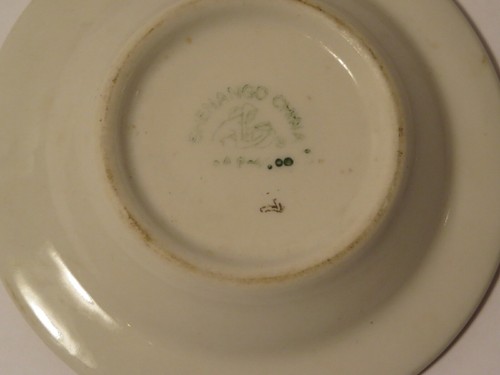 Vintage Shenango China White Laurel Leaf 4.5 Ashtray ~ Gold & Red Trim - Picture 3 of 5