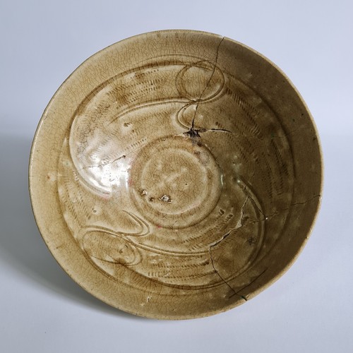c.1200 Song Dynasty Celadon Bowl Fujian Tong'an Twin Fish Bowl Antique Tongan