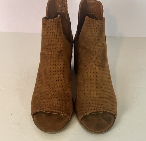 Universal Thread Charlee Ankle Booties Sz 8.5 Cognac Faux Suede Cut Out Open Toe - Picture 4 of 8
