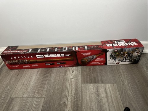 McFarlane Toys The Walking Dead Negan's Bat Lucille tamaño completo réplica - Imagen 6 de 10