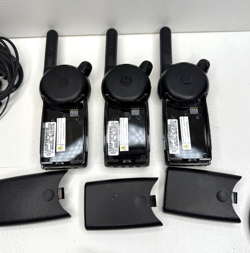 3 Motorola CLS1410 4 Channel UHF Two-Way Radio w/2 Ear Pc, 1 Charger, NO Battery - Picture 6 of 13
