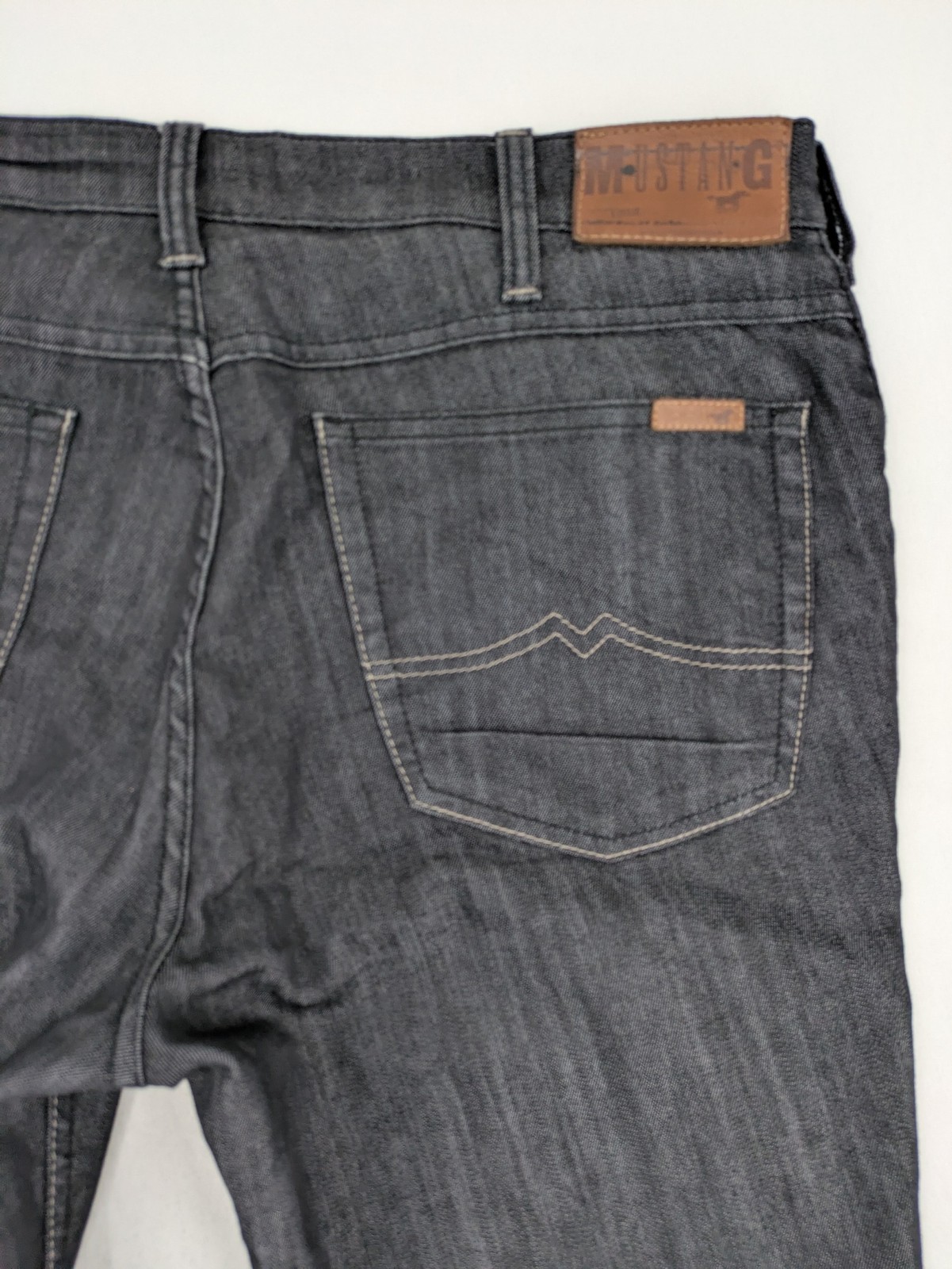 Mustang Herren Jeans Tramper W38 L32 Grau Anthrazit Regular Straight Fit Denim image 9