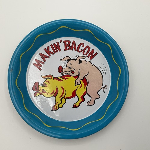 Posacenere divertente scherzo umorismo grezzo epoca anni '70 Makin' Bacon latta metallo Hong Kong - Foto 1 di 8