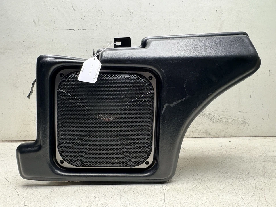 06-10 CARGADOR DODGE CHALLENGER CHRYSLER 300 KICKER SUBWOOFER MONTADO EN EL MALETERO J455 Foto 4 de 4