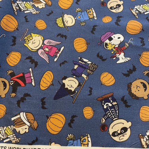 Peanuts Halloween Fabric ~ 100% Cotton ~Quilting Snoopy Charlie Brown ~ Blue ๐ - Picture 11 of 11
