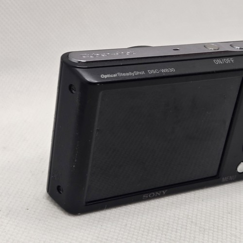 SONY DSC-W830 20.1mp Digital Digital Camera / Charger and Battery - Picture 7 of 14