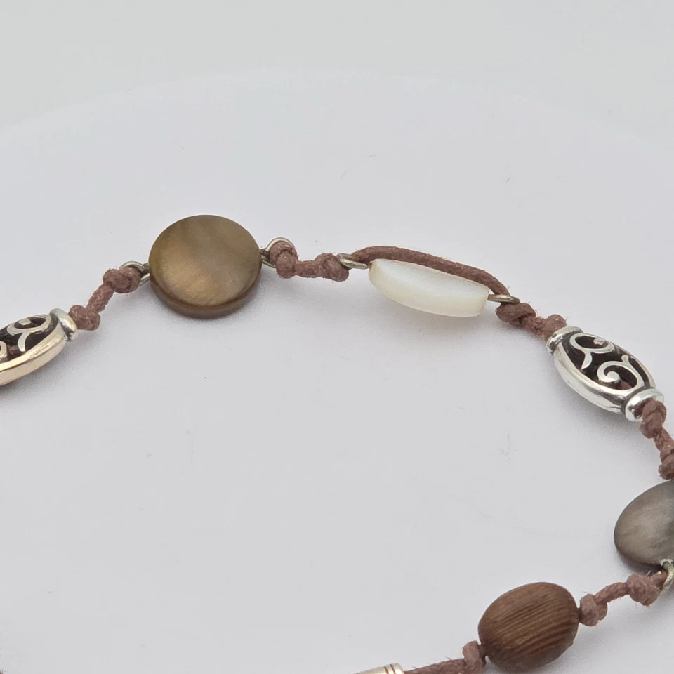 BRIGHTON Riviera Tobillera Madreperla Madera Cuentas Marrón Cordón Boho Placa Plateada Foto 4 de 4