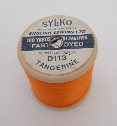 VINTAGE SYLKO PLASTIC COTTON REELS - BETWEEN D100 & D199 - CHOICE OF COLOURS - Picture 19 of 108