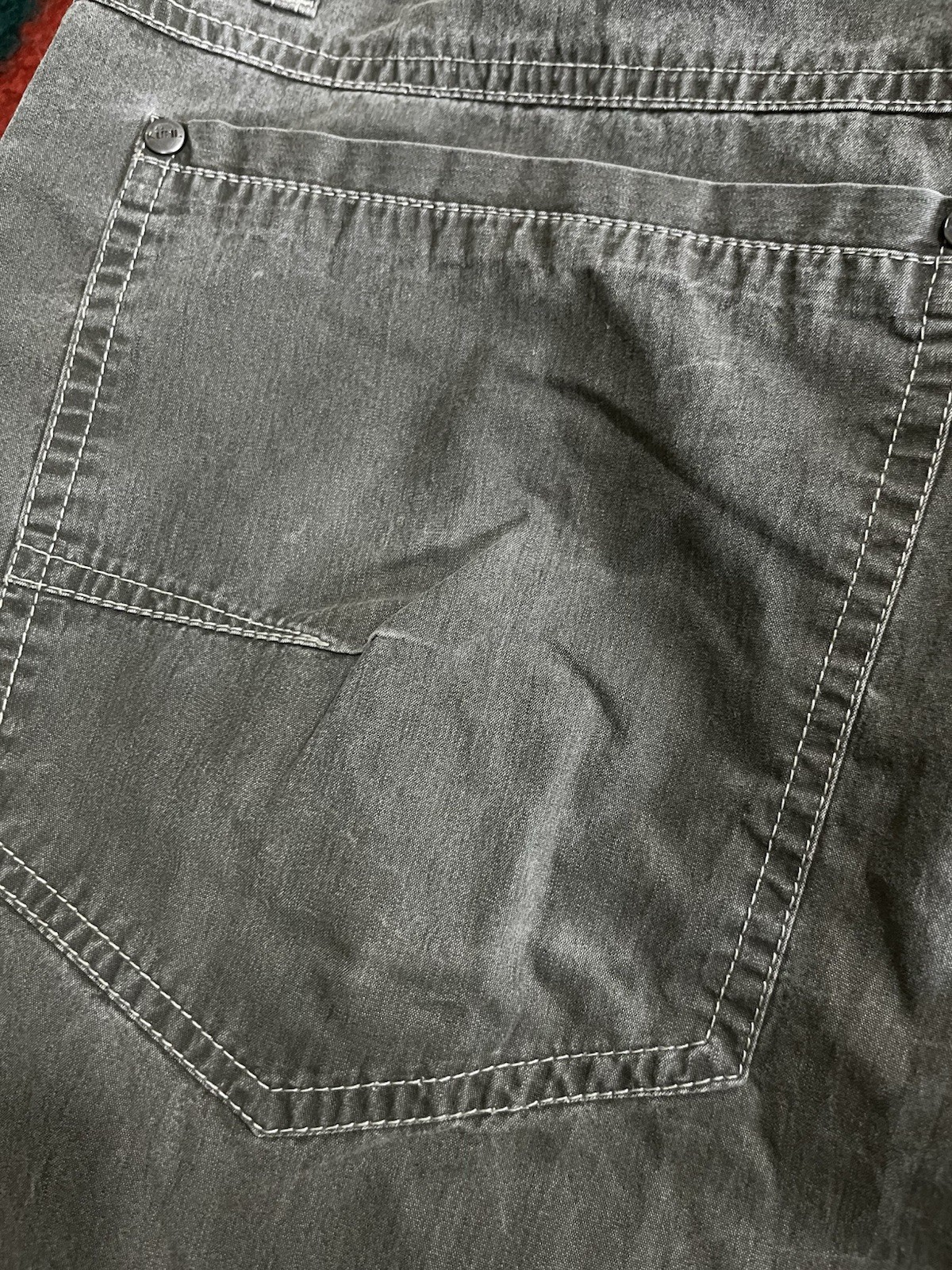 Foto 12 di 16