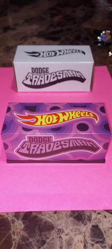 Hot Wheels Redline Club Dodge Tradesman furgoneta púrpura #01594/30000 Foto 2 de 4