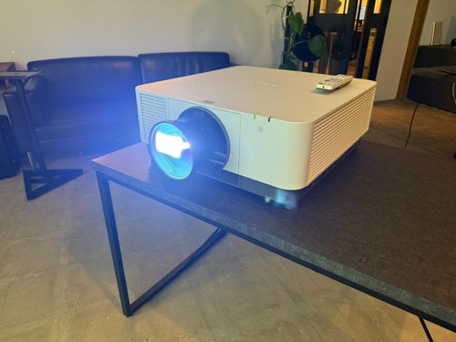 Proyector láser SONY VPL-FHZ91L WUXGA 9000lu con control remoto 1866HRS de JP - Imagen 3 de 15