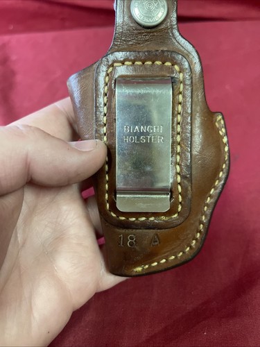 Bianchi 18A Tan Brown Leather Clip-on Holster Right Hand RH - Picture 2 of 9
