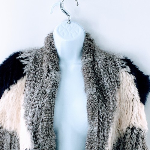 Vince Women's Fur Vest White Grey Blue Colorblock Oversized Open Front Sz XS / S - Picture 5 of 15