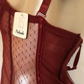 Aubade Basque 34D Strapless or with straps. Removable Suspenders 