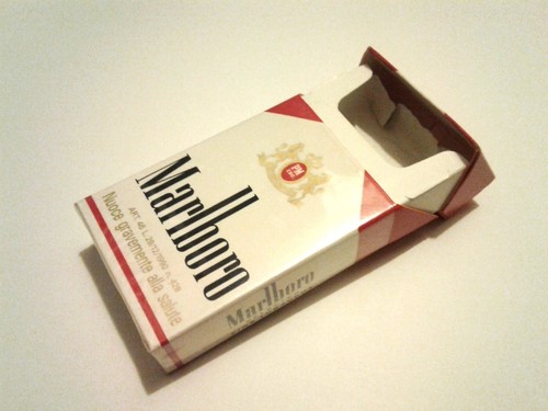 1 Pacchetto (VUOTO) Sigarette da 10 (RARO, NO BAR CODE INTROVABILE) Marlboro Red - Imagen 3 de 3