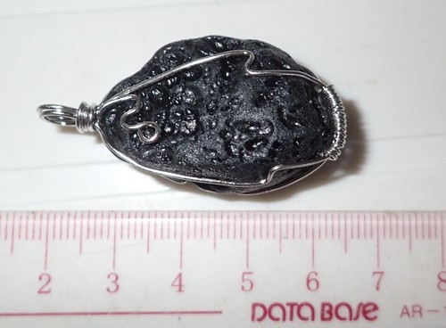Silver Wired Black Tektite Stone Pendant 13.7 gram 33x23x14 mm - Picture 4 of 6