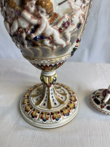 19th Century Antique Capodimonte Vase with Top - Picture 7 of 12