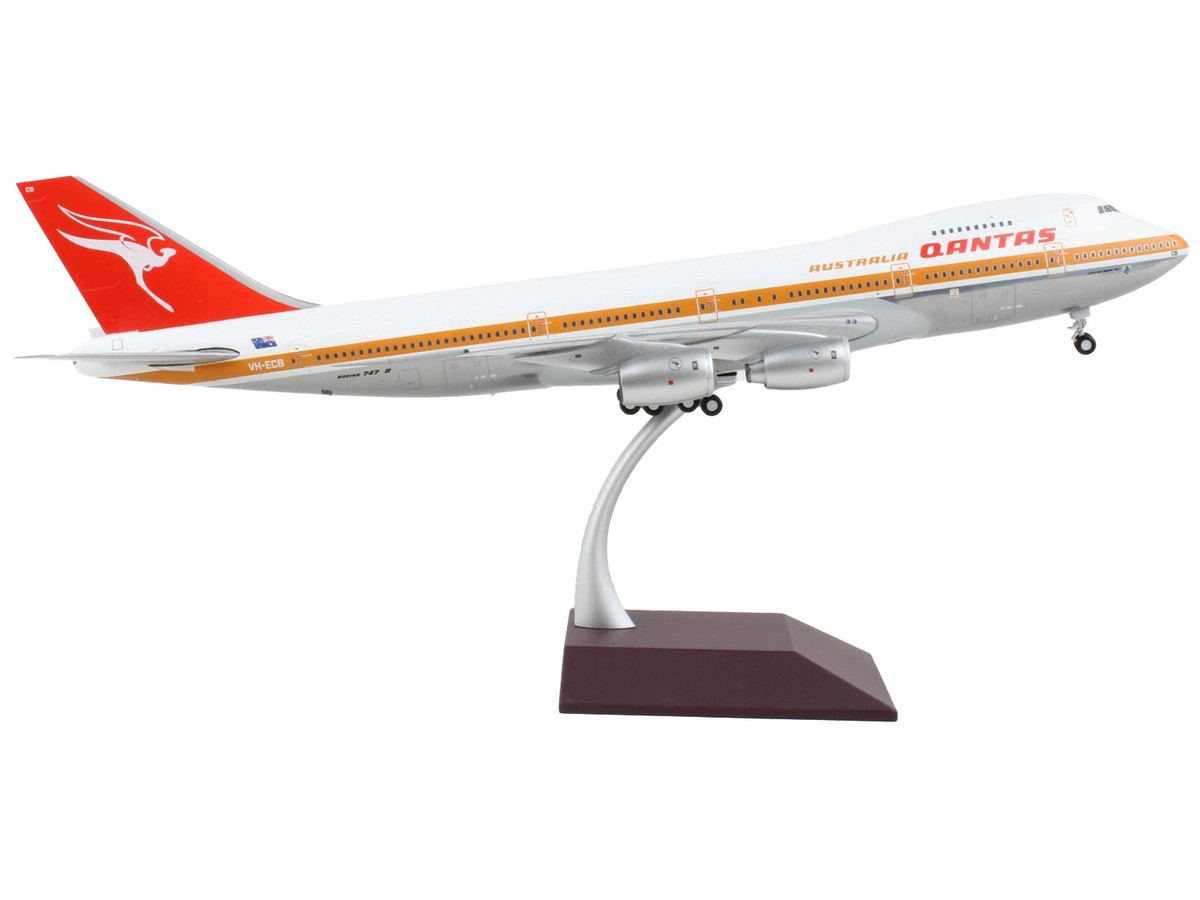 Qantas 787モデルプレーン　（1/200） Qantas Model Aircraft B787-9 1:200 Scale - Flight Experience