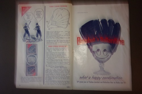 1964 New York Yankees vs White Sox- Scorecard Program Signed by Whitey Ford - Picture 18 of 19
