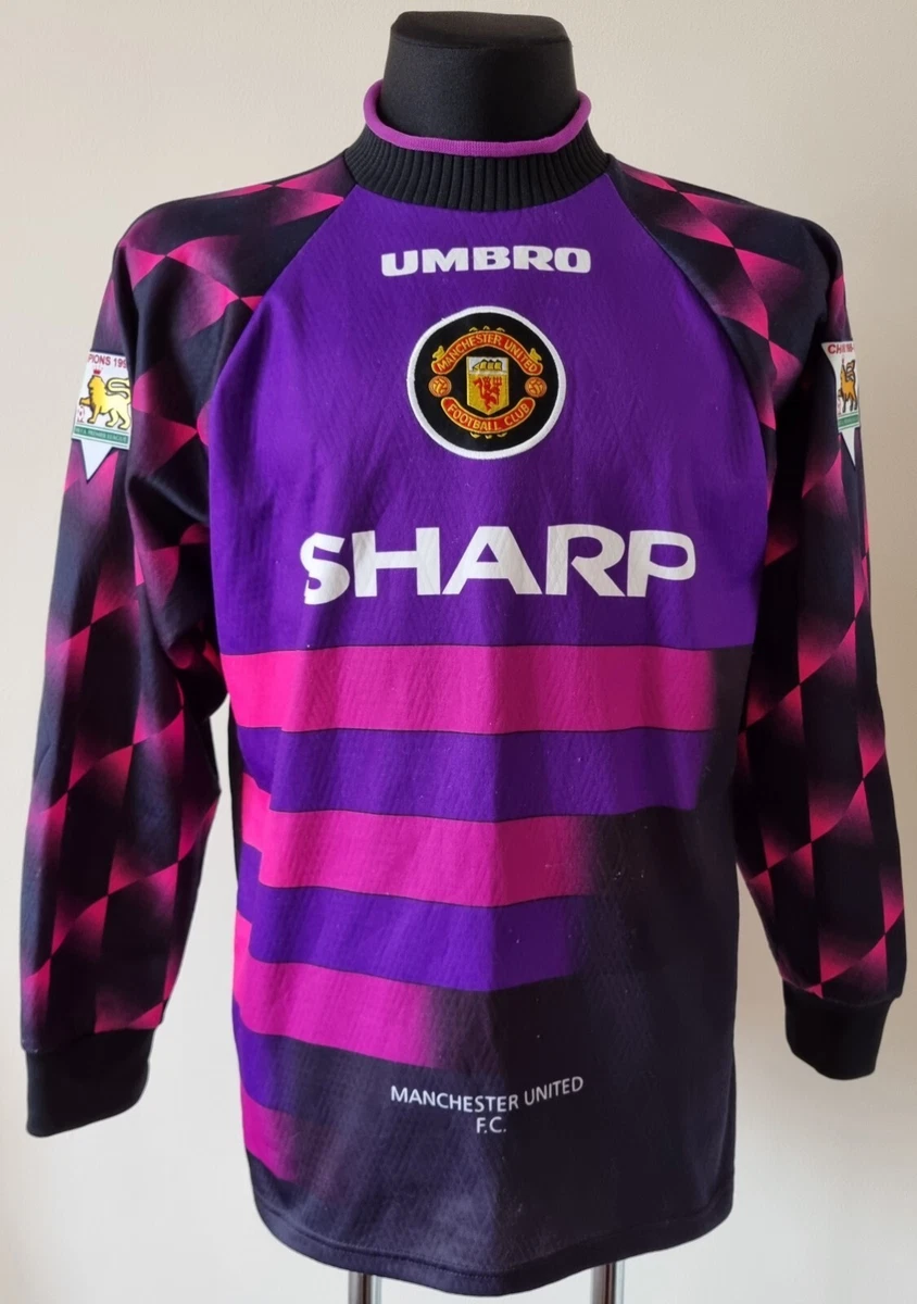 Manchester United 1996 1997 Goalkeeper football Umbro shirt 1