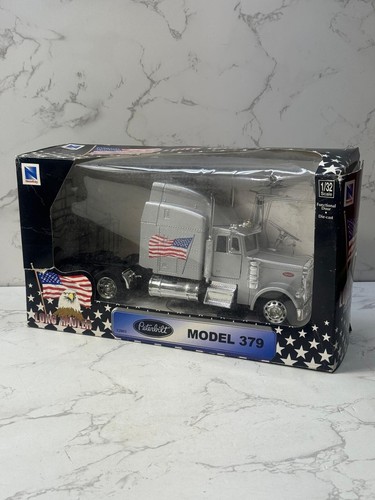 New Ray Longhauler Collection Peterbilt Model 379 New - Picture 2 of 6