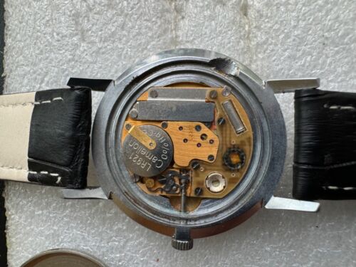 Orologio Vintage Quarzo Sovietico Luch Slim cal.2356 Orologio da Polso Sovietico URSS Quadrante Bianco - Foto 9 di 16