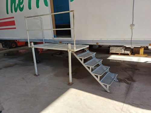 Huge 48' Caravan / On-site Accommodation. - Picture 5 of 24