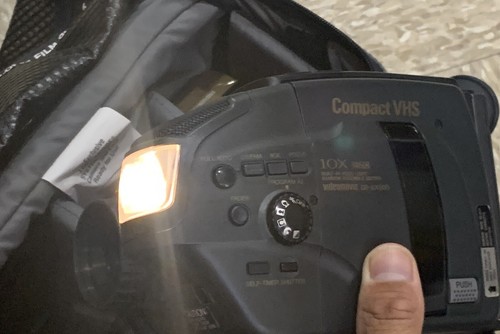 JVC Compact VHS GR-AX500U Video Camera Recorder VHSC Turn On As Is Read Untested - Picture 7 of 12
