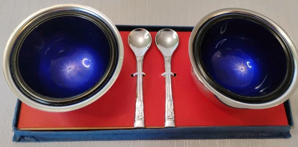 Cucharas forradoras de vidrio azul cobalto bodegas maestras plateadas inglesas de colección Foto 2 de 4