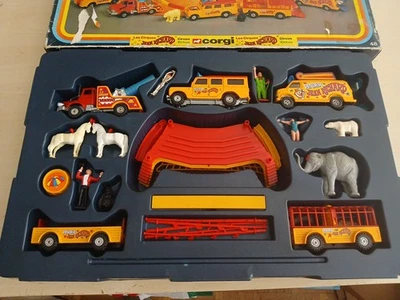 LOT CAMION DINKY Toys Jrd Fj Cij ....... Repeint Code 3 EUR 131,00 LOT CAMION DINKY Toys Jrd Fj Cij ....... Repeint Code 3 EUR 131,00