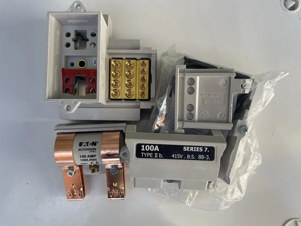 Henley Series 7 Service Head Brand New (Fuse and Bottom Cover Included) - Image 3 of 3