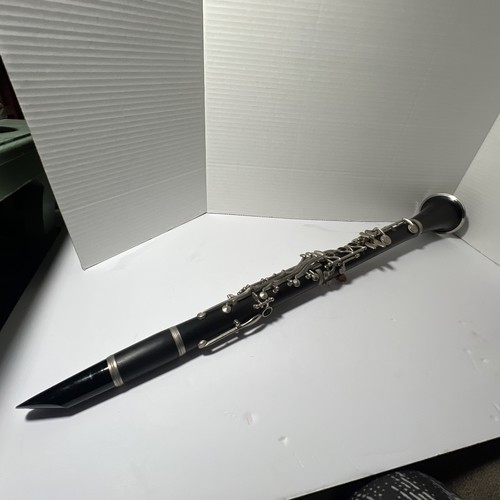 Artley 72S Pro Clarinet Black in Case - Picture 12 of 18