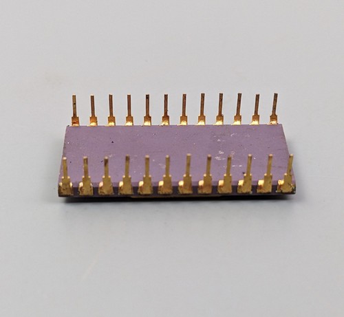 Motorola MCM68A708L Purple Gold CPU (MC68708), UV EPROM - Picture 3 of 5