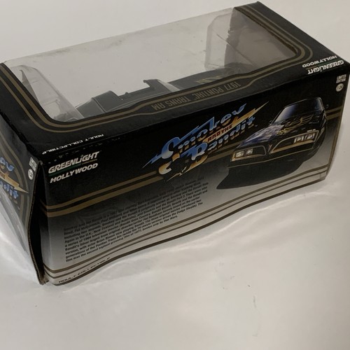 Greenlight Hollywood - 1977 Pontiac Trans AM - SMOKEY AND THE BANDIT - 1:24 - Picture 5 of 5