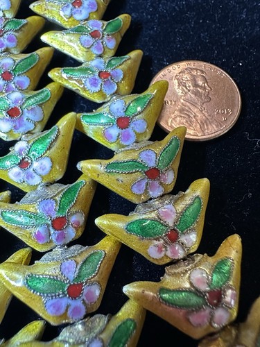 Pair of Vintage Chinese Cloisonne Enamel Beads Lantern Shape Flowers 21mm x 11mm - Picture 5 of 54