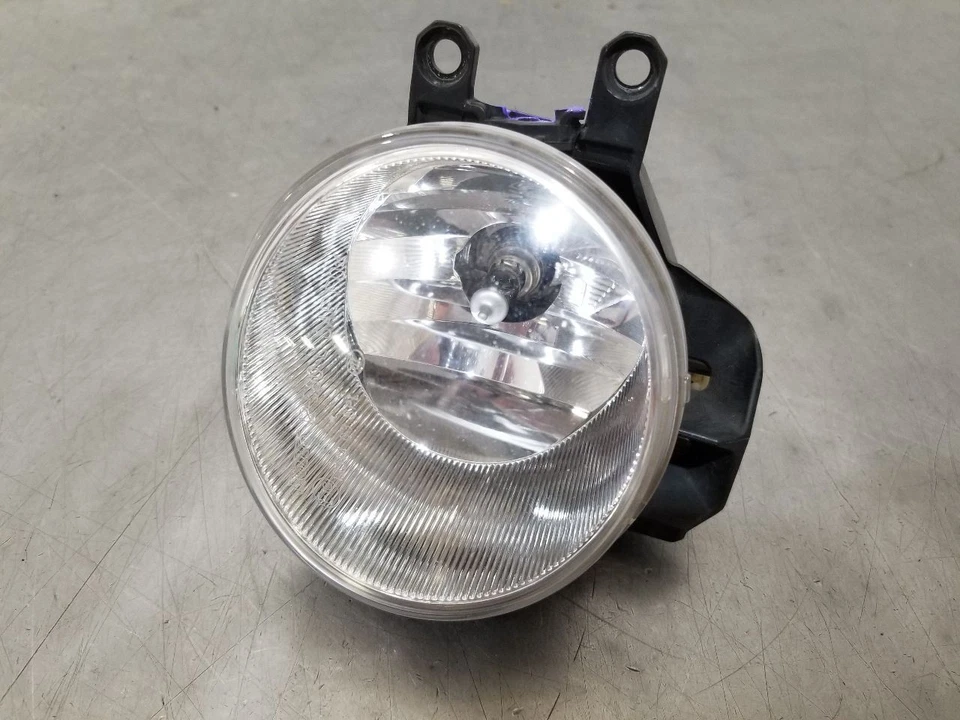 Toyota 4runner Limited 16 2016 parachoques delantero montado luz antiniebla conductor izquierdo Foto 3 de 4