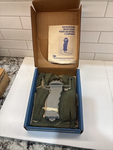 Vintage Davis Instruments # 215 Hand Bearing Compass Illuminated W Original Box - Picture 8 of 10