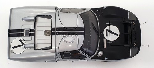 Exoto 1/18 Scale Diecast 8048 - Ford GT 40 MKII #7 - Silver/Black - Picture 4 of 6